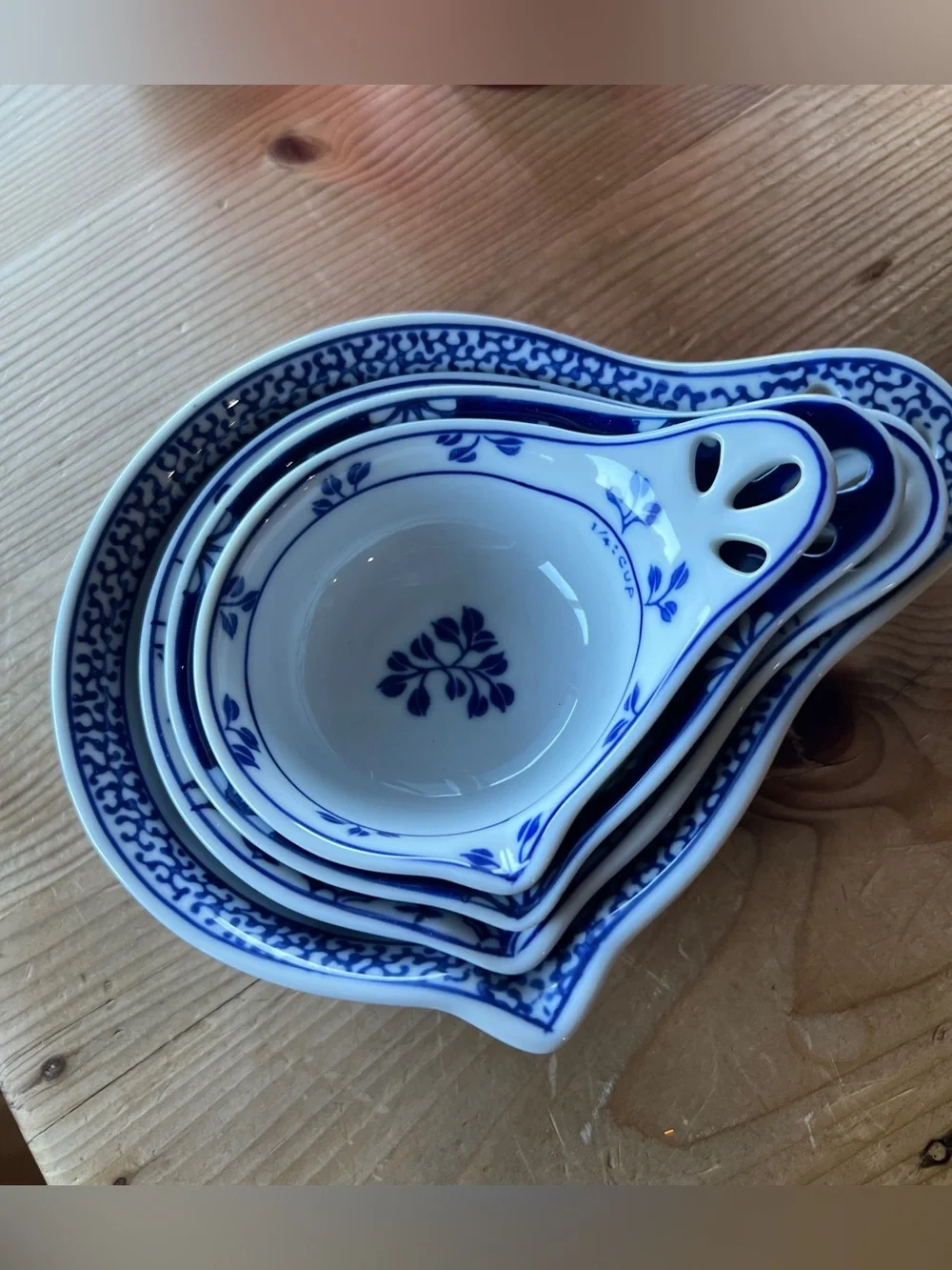 Pier 1 Ceramic Nesting Measuring Cups
